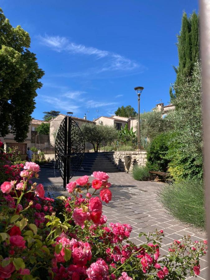T2 Classe 2* Calme Au Coeur Du Village Provencale Gréoux-les-Bains Εξωτερικό φωτογραφία